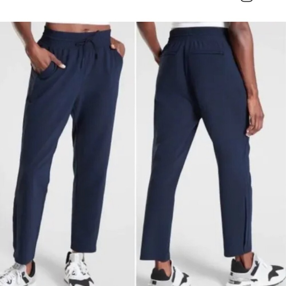 Athleta Metropolis Straight Leg Navy Blue Athletic Pants. Size 2